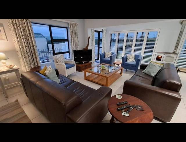 3 BEDROOM HOUSE FOR SALE IN STILBAAI-WES